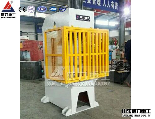 63吨单臂液压机带防护